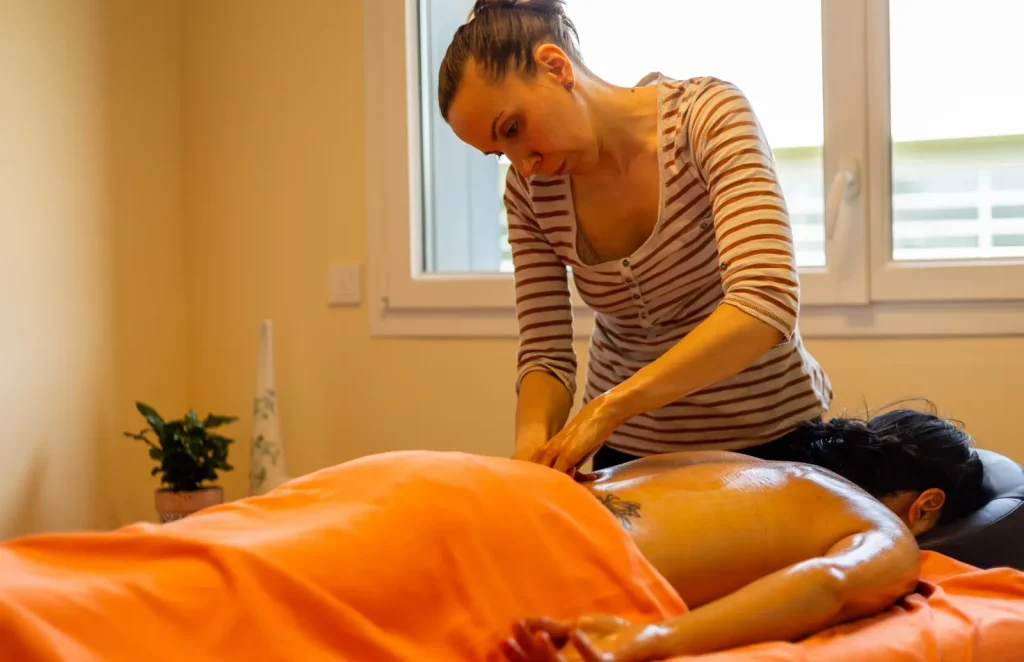 Massage énergisant à Caen - Amandine Guyonneau - Mathan Family