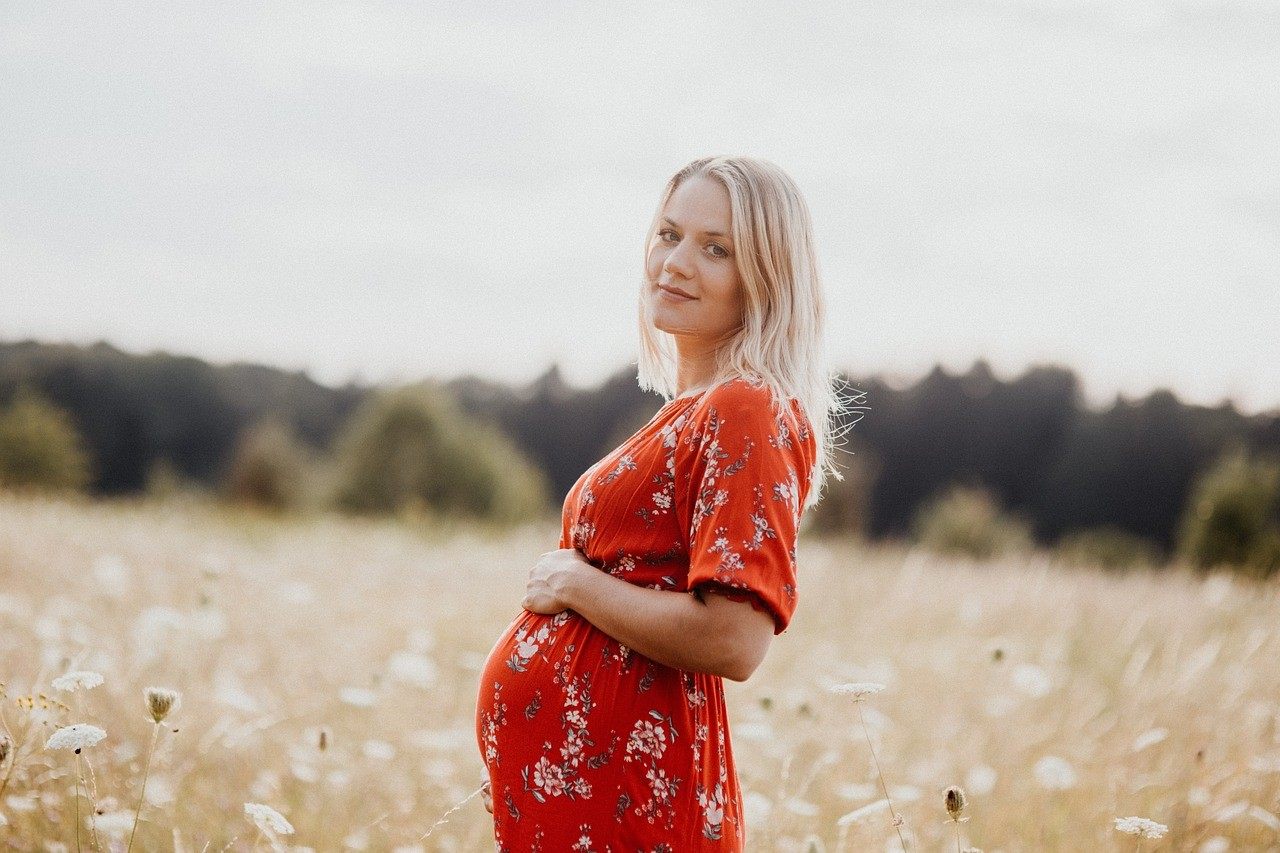 Bon cadeau Mathan Family : femme enceinte nature